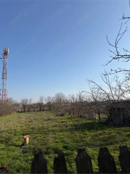 Casă cu 5 camere cu Teren 1375 Mp în Orbeasca