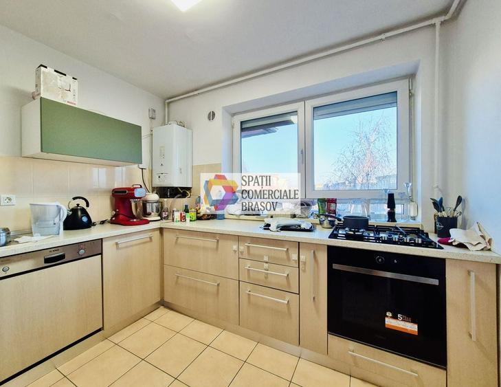 Apartament cu 3 camere decomandat, mobilat în Avantgarden