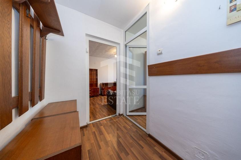 Apartament cu 2 camere decomandat, mobilat în Triaj