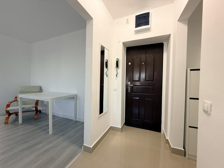 Apartament cu 2 camere semidecomandat, mobilat în Grivița
