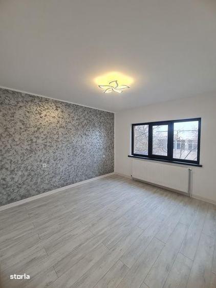 Vind 2camere decomandate et2 liceu auto - 4