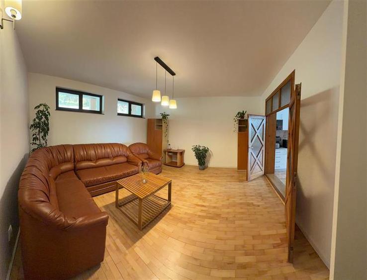 Casă individuală cu 3 camere cu Canalizare în Gruia