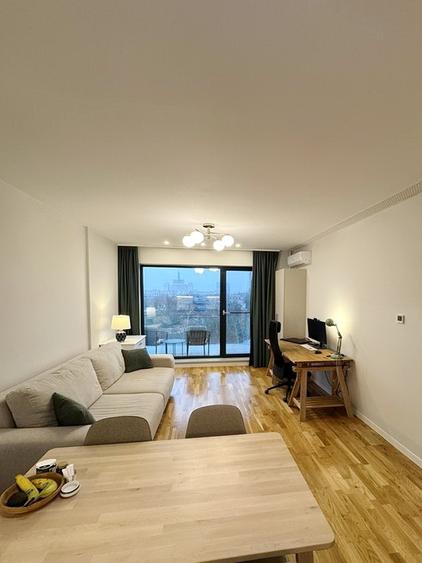 Apartament cu 2 camere decomandat, mobilat în P-ta Presei Libere