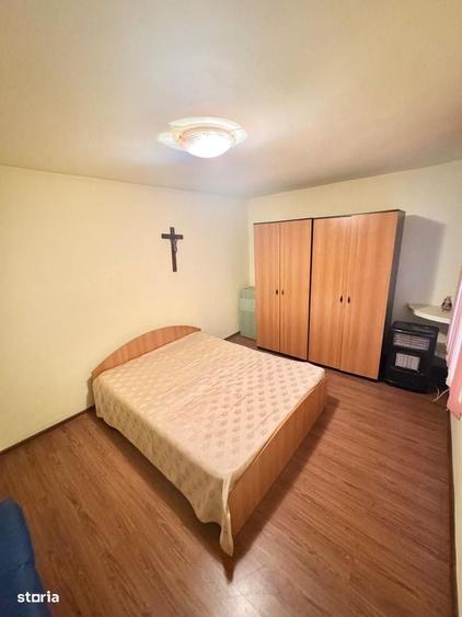 Casă cu 4 camere în Uiești