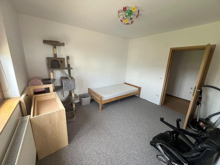 Apartament cu 3 camere decomandat, mobilat în Exterior Sud
