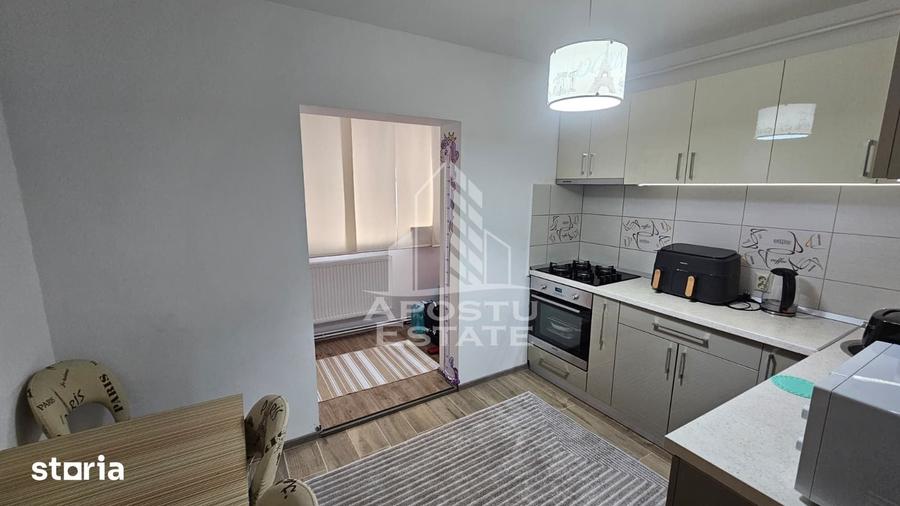 Apartament cu 3 camere decomandat în Lipovei