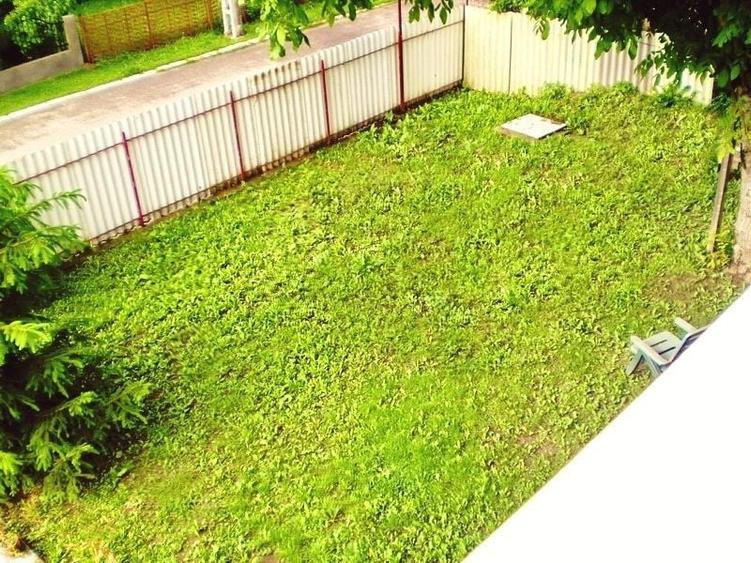Casă individuală cu 24 camere cu Canalizare în Central
