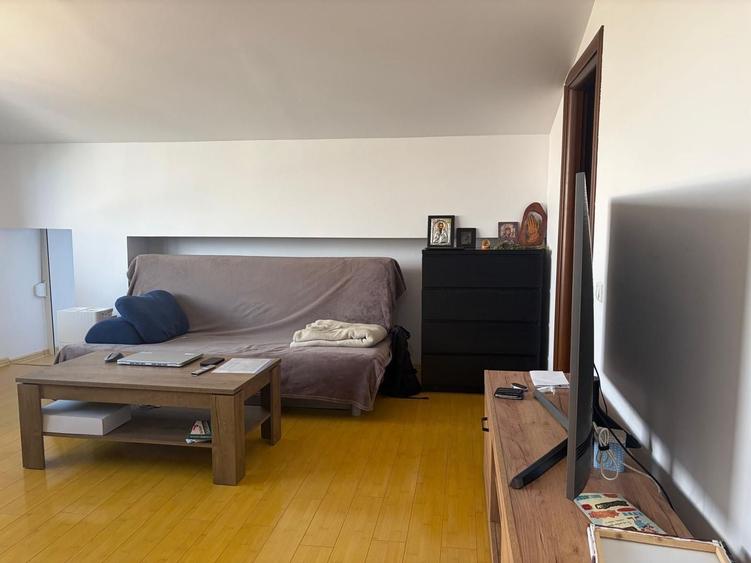 Apartament cu 2 camere decomandat, mobilat în 1 Mai