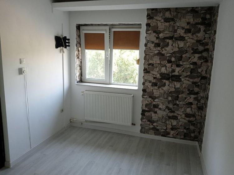 Apartament cu 2 camere semidecomandat, mobilat în Central