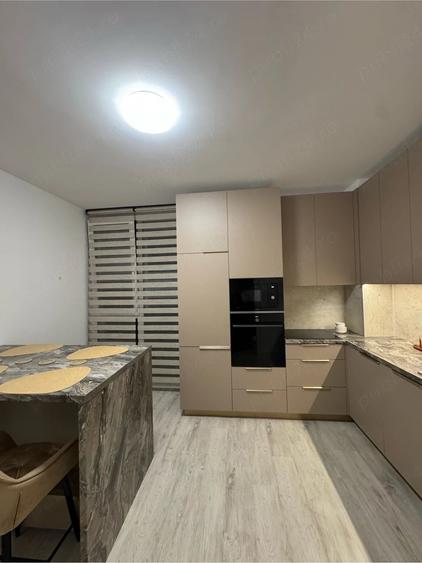 Apartament cu 2 camere decomandat în Torontalului