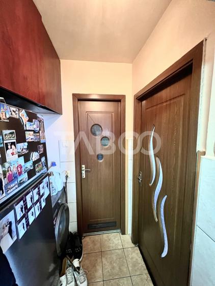 Apartament cu 2 camere semidecomandat, mobilat în Mărăști
