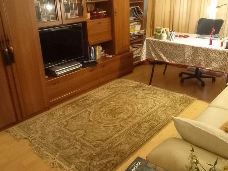 Apartament cu 3 camere decomandat în Colentina