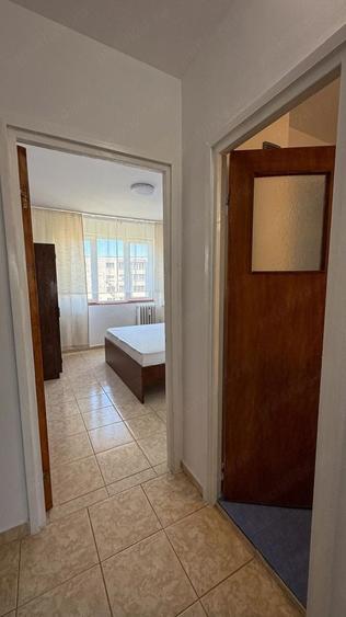 Apartament cu 3 camere decomandat, mobilat în Dristor