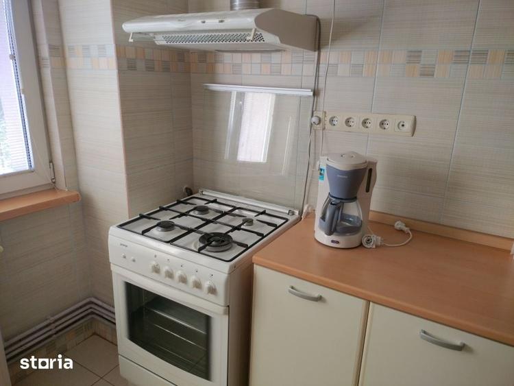 Apartament cu 3 camere decomandat în Drumul Taberei
