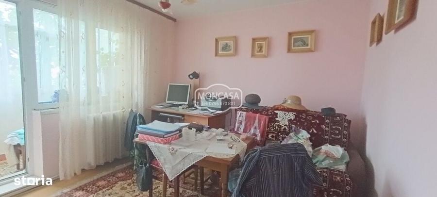 Apartament cu 3 camere decomandat în Central