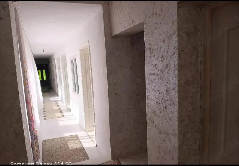 Casă cu 5 camere în Naidăș