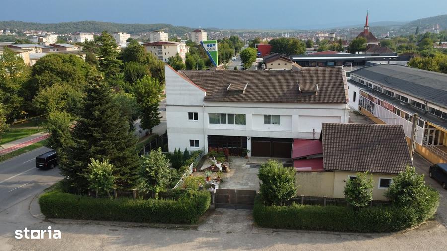 Casă cu 5 camere cu Teren 900 Mp în Central