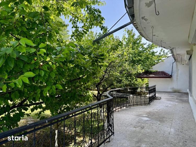 Casă cu 7 camere cu Teren 1150 Mp în Gruiu