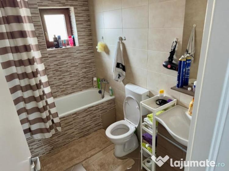Casă cu 2 camere cu Teren 1400 Mp în Lăpuș