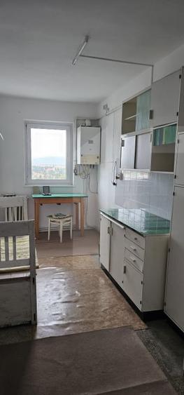 Apartament cu 3 camere decomandat în Spitalului