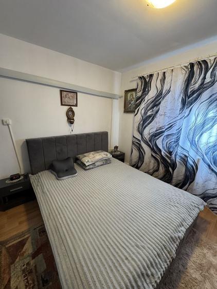 Apartament cu 2 camere decomandat, mobilat în Poarta 6