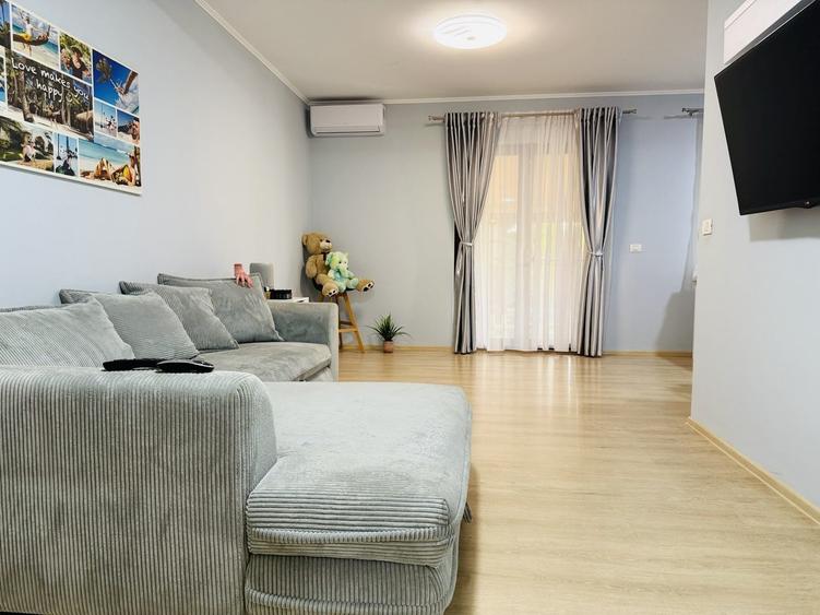 Casă individuală cu 3 camere cu Canalizare în Moșnița Nouă
