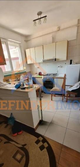 Casă individuală cu 10 camere cu Teren 203 Mp în Rahova