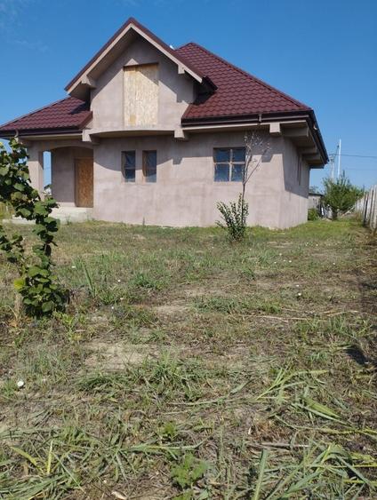 Casă cu 4 camere în Boțârlău