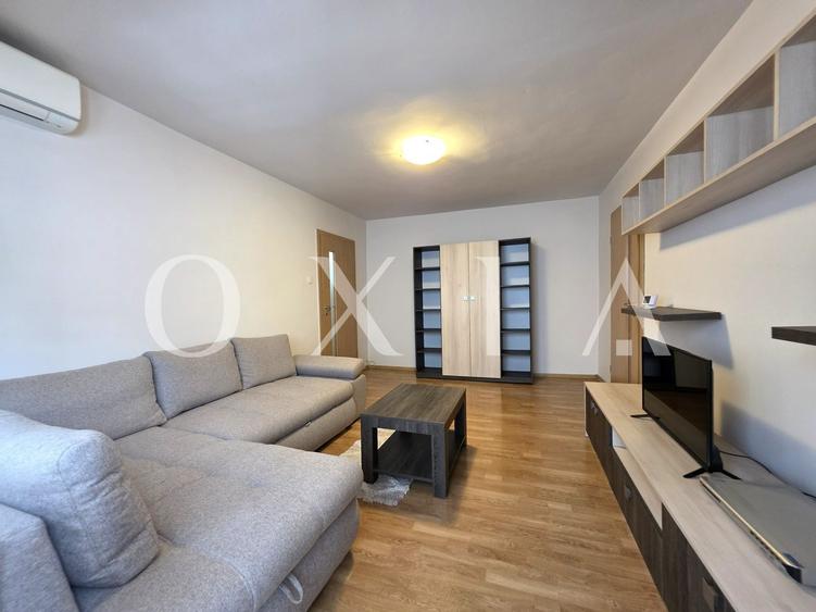 Apartament cu 2 camere semidecomandat, mobilat în Bucovina