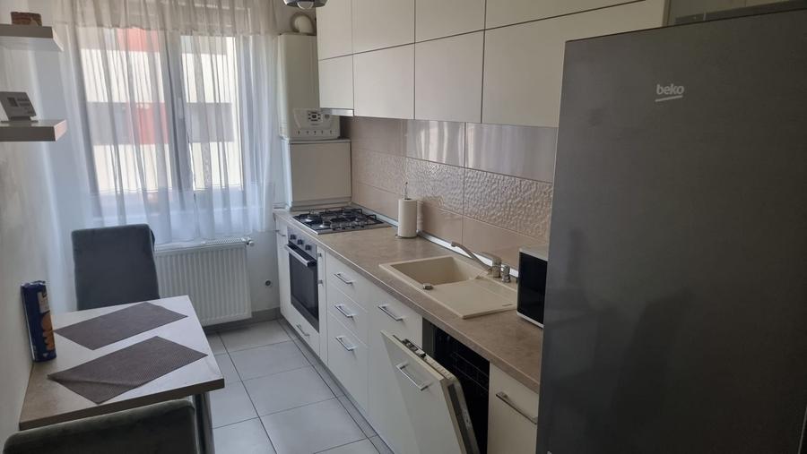 Apartament cu 2 camere semidecomandat în Bucureștii Noi