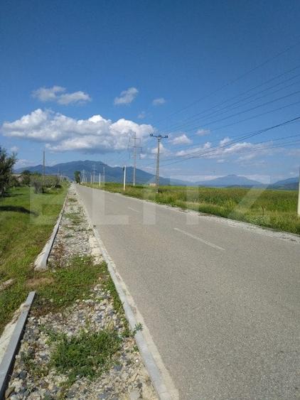 Teren agricol extravilan de 18300 mp, în Nord