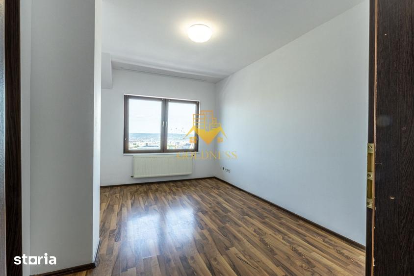 Apartament cu 4 camere semidecomandat în Bună Ziua