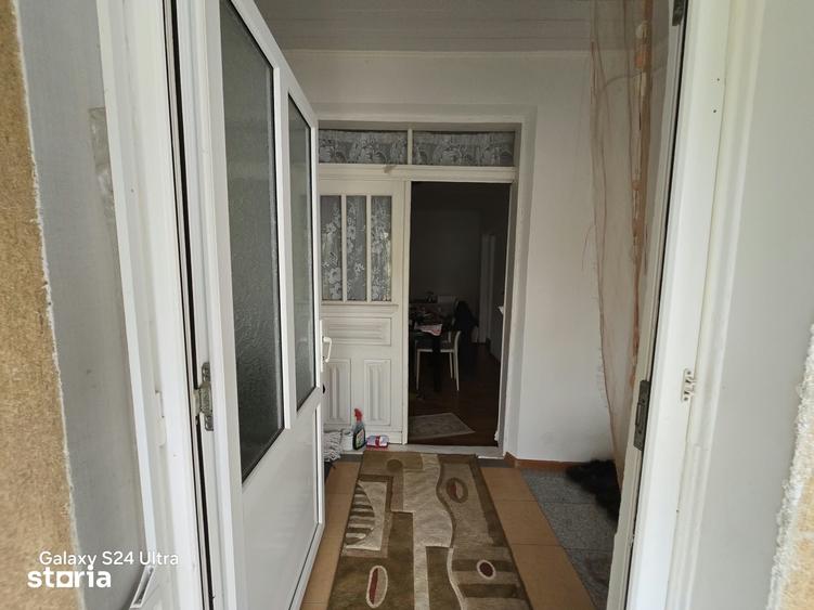 Casă cu 5 camere cu Teren 3000 Mp în Trivalea-Moșteni