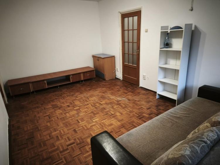 Apartament cu 2 camere semidecomandat, mobilat în Baba Novac