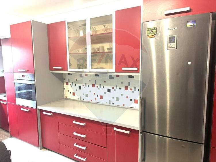 Apartament cu 3 camere decomandat, mobilat în Mărăști