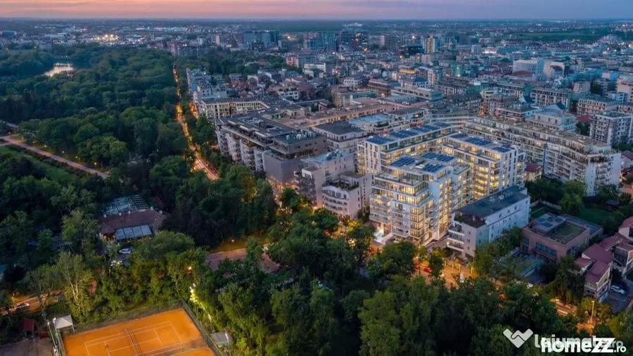 Apartament cu 3 camere decomandat în Nordului