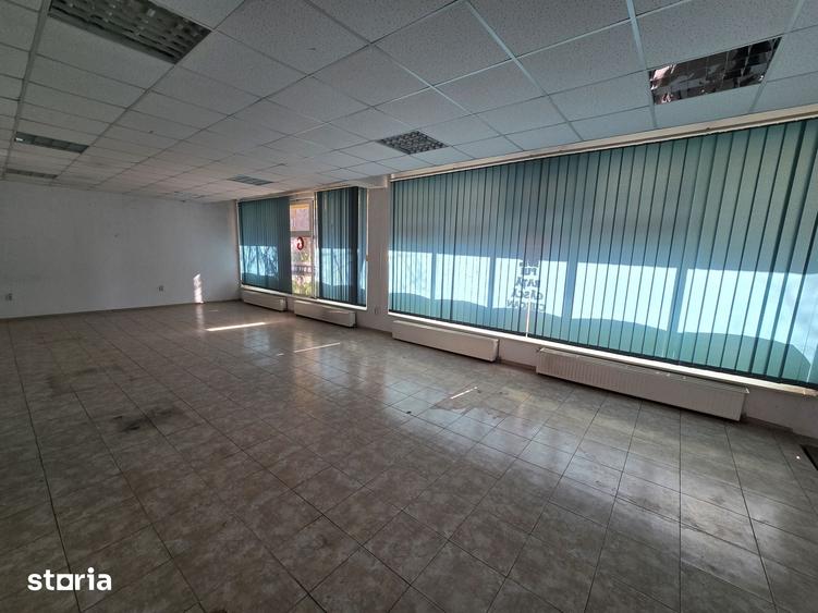 Spațiu comercial, de 150 mp, în Central