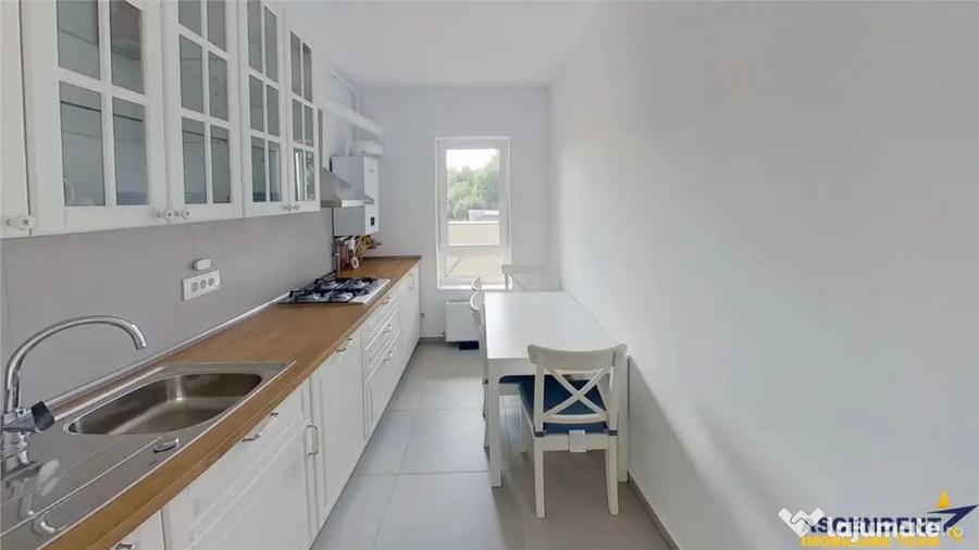 Apartament cu 2 camere decomandat în Noua
