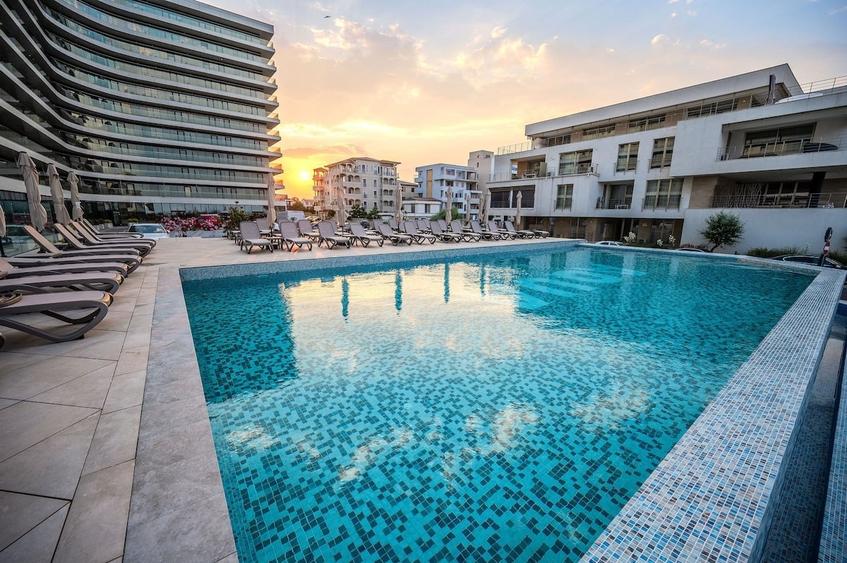 Apartament cu 3 camere decomandat în Mamaia-Sat