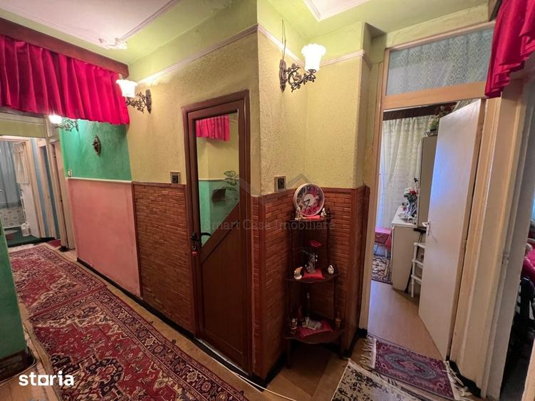 Apartament cu 3 camere decomandat în Holboca