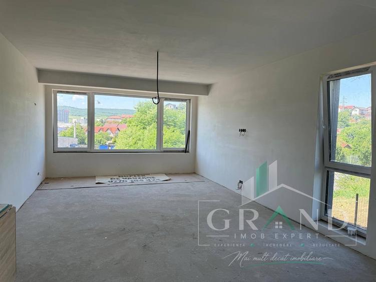 Duplex cu 4 camere cu Canalizare în Dâmbul Rotund