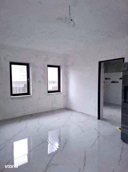 Casă cu 6 camere cu Teren 517 Mp în Central
