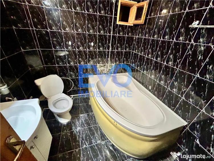 Apartament cu 3 camere decomandat în Nicolina