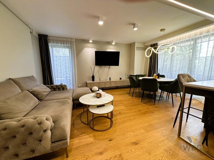 Apartament cu 3 camere decomandat, mobilat în Băneasa