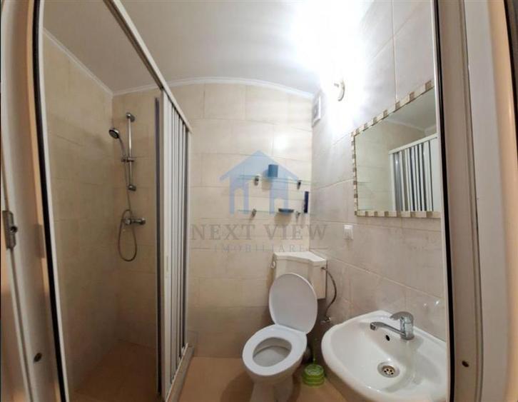 Garsonieră decomandată în Central