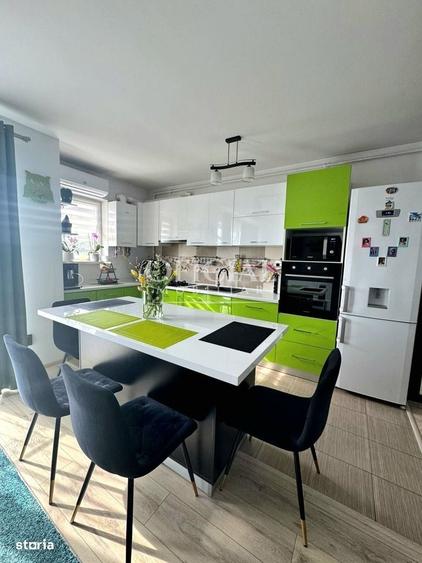 Apartament cu 3 camere semidecomandat în Florești