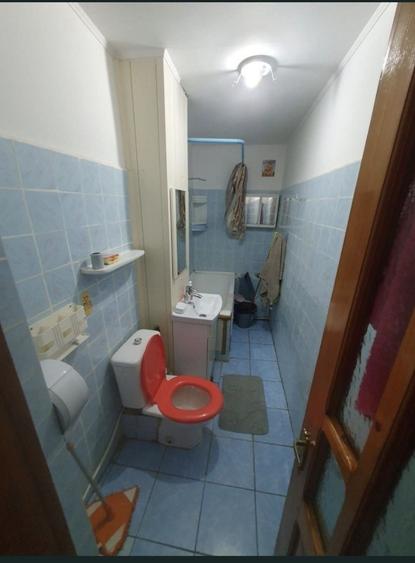 Apartament cu 3 camere decomandat în Sud