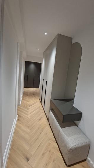 Apartament cu 3 camere decomandat în Pipera