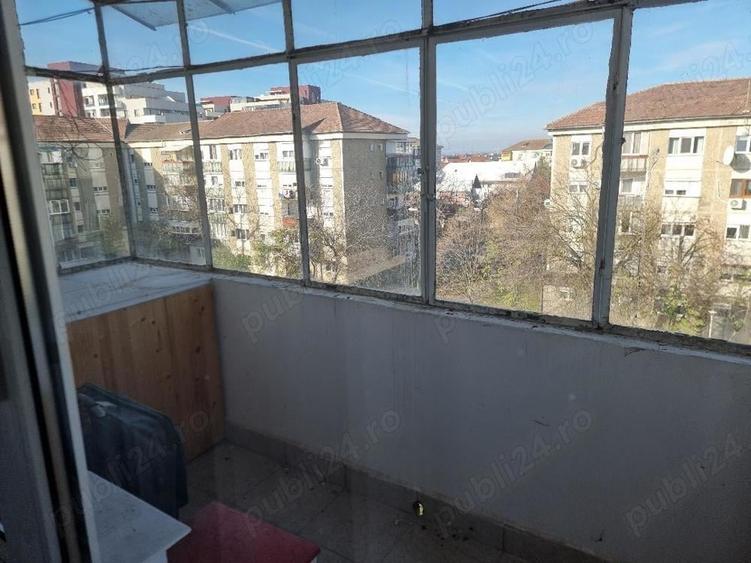 Apartament cu 3 camere în Nufărul
