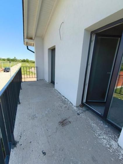 Casă cu 4 camere cu Teren 280 Mp în Mohu